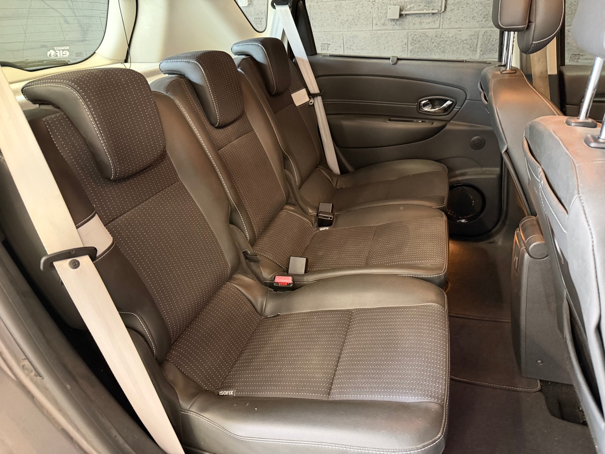 RENAULT Megane Scenic 1.9 dci EDC Bose 1ere Main / Kit distribution Ok