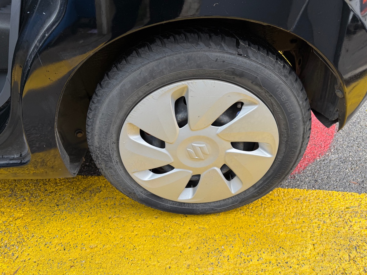 Suzuki Celerio 1.0 i 68 CV / 1er Main / 5 Portes / Clim / Moteur à Chaine