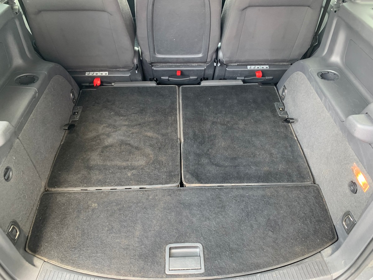 Volkswagen Touran 105 | Match | 7 Places | GPS | Régulateur vitesse | Bluetooth | Toit panoramique