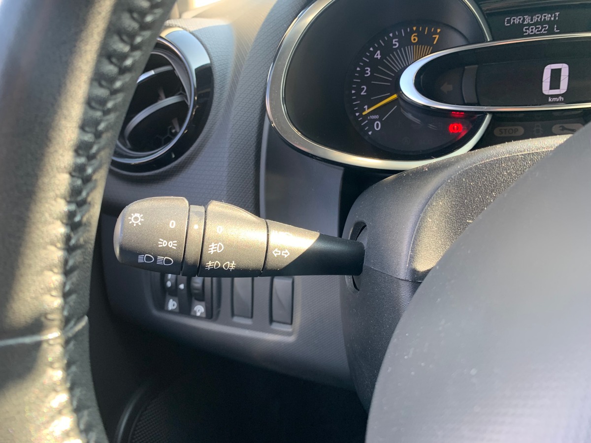 RENAULT Clio IV 75 chevaux | Limited | Caméra de recul | GPS | Bluetooth | Régulateur de vitesse