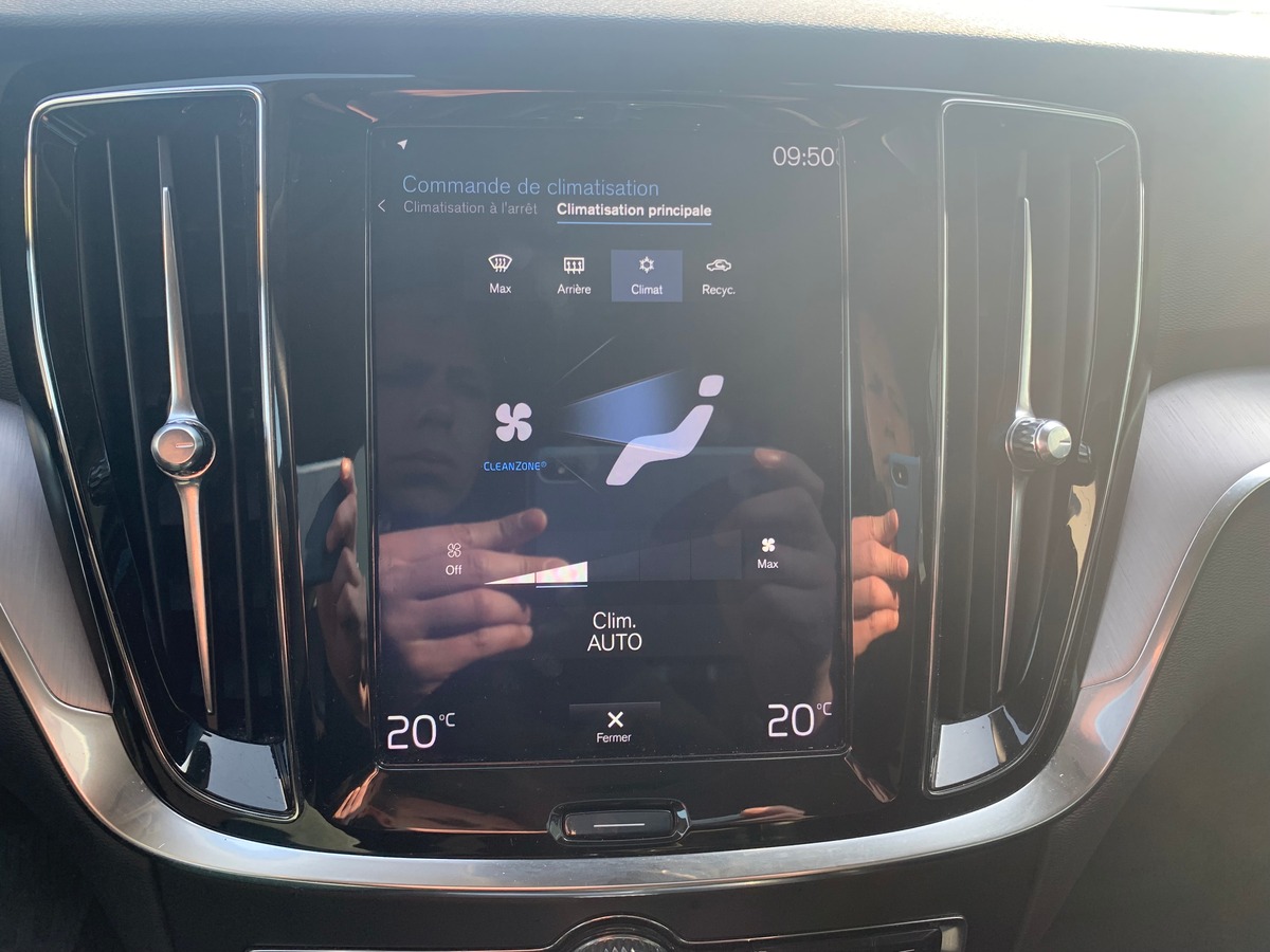 Volvo V60 150 ch | Momentum business | Caméra de recul | Avertisseur Angles Morts | Apple car Play