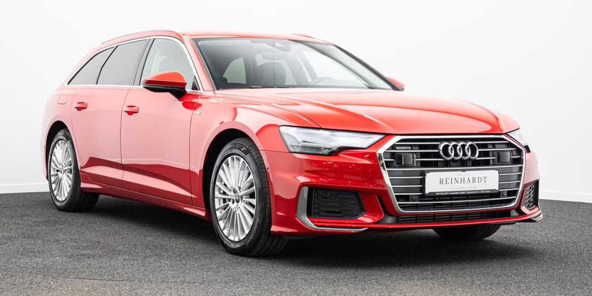 Audi A6 Avant V 55 TFSI 340ch S line quattro S tronic 7 Rouge tango Attelage