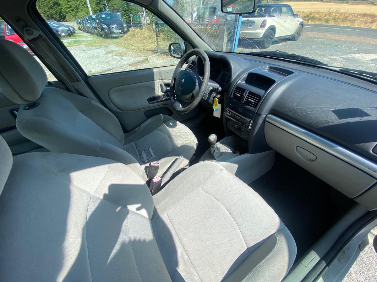 RENAULT Clio II 1.5 dci 65cv luxe privilège 224000km