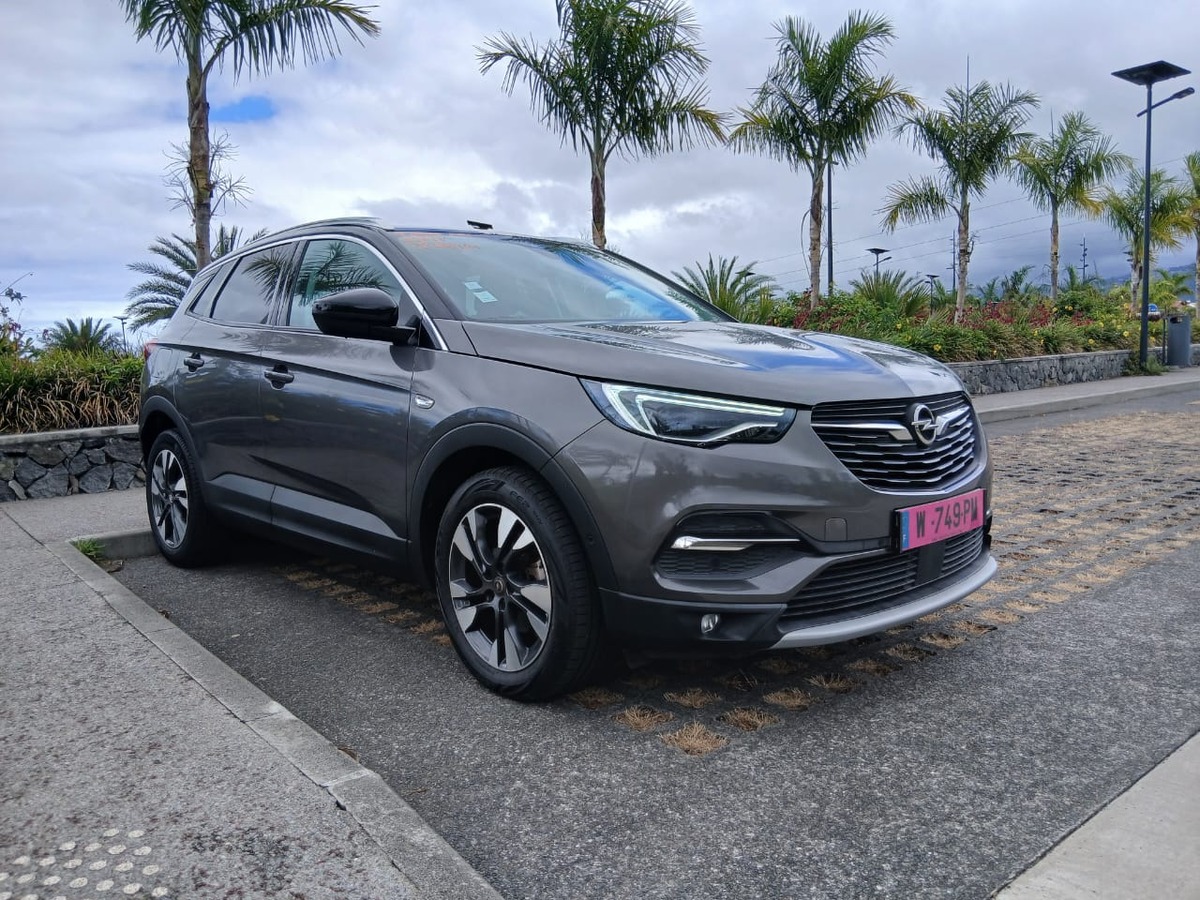 Opel GT GRANDLAND X TURBO ESSENCE 130CV