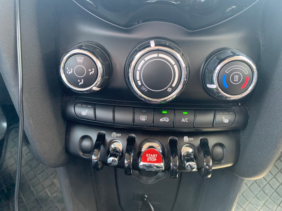 Mini Mini 102 chevaux | One | Apple car Play | GPS | Climatisation | Siéges chauffants | Jantes alu