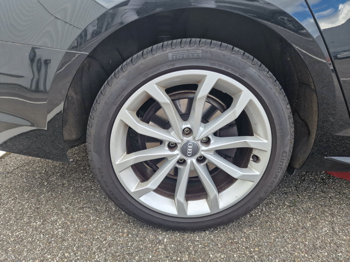 Audi A4 Avant SLINE 218cv 3.0 TDI QUATTRO, SUIVI COMPLET, TOIT OUVRANT, 4 ROUES HIVERS SUR JANTES
