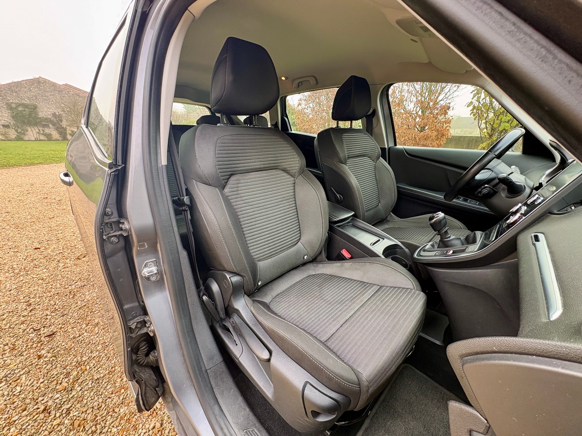 RENAULT Grand Scenic dci 110 ENERGY 7places