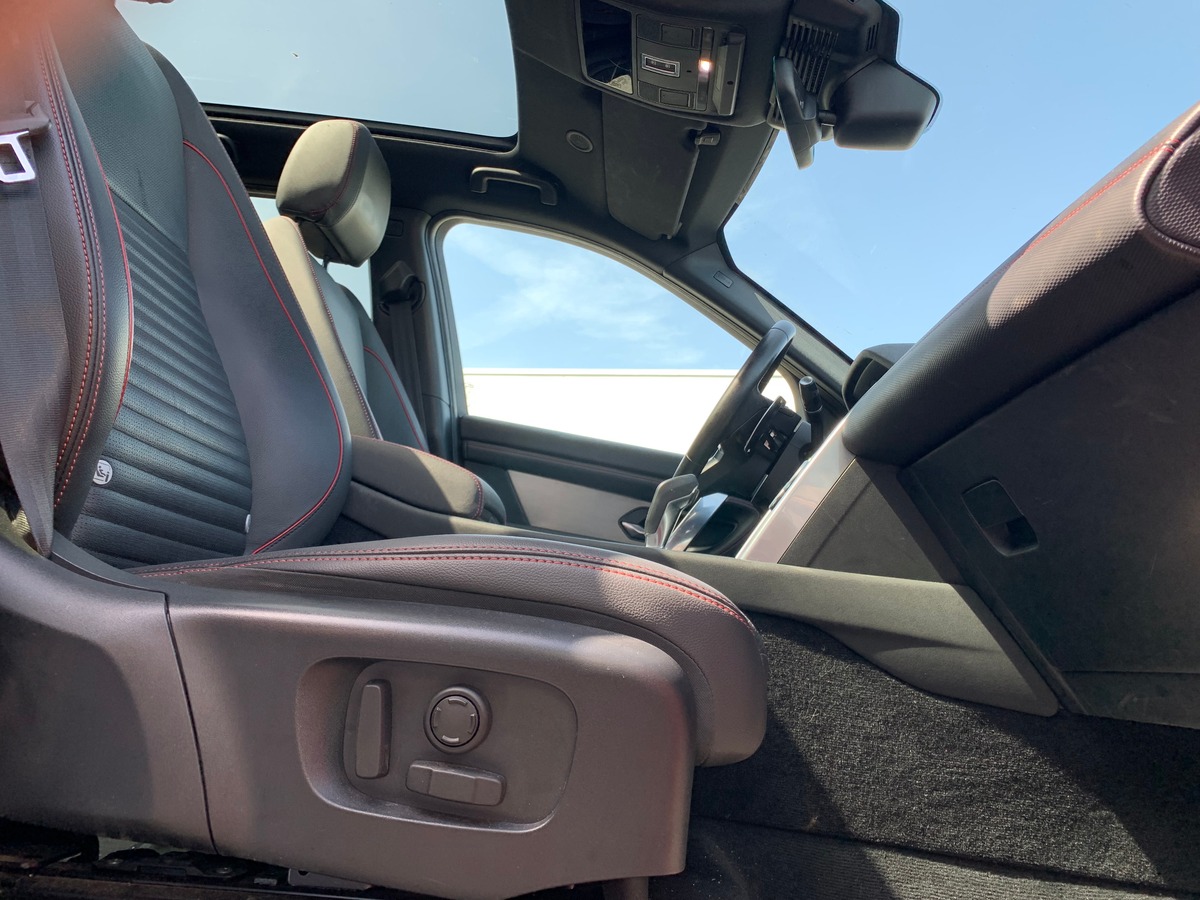 Land-Rover Discovery Sport L550 | P300e | PHEV | Toit panoramique | Caméra recul | Apple car play