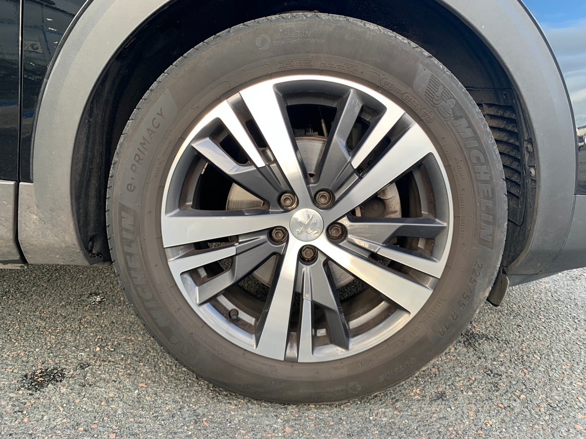 Peugeot 5008 130 ch | 7 Places | Allure Pack | Apple Car Play et Android Auto | Caméra de recul