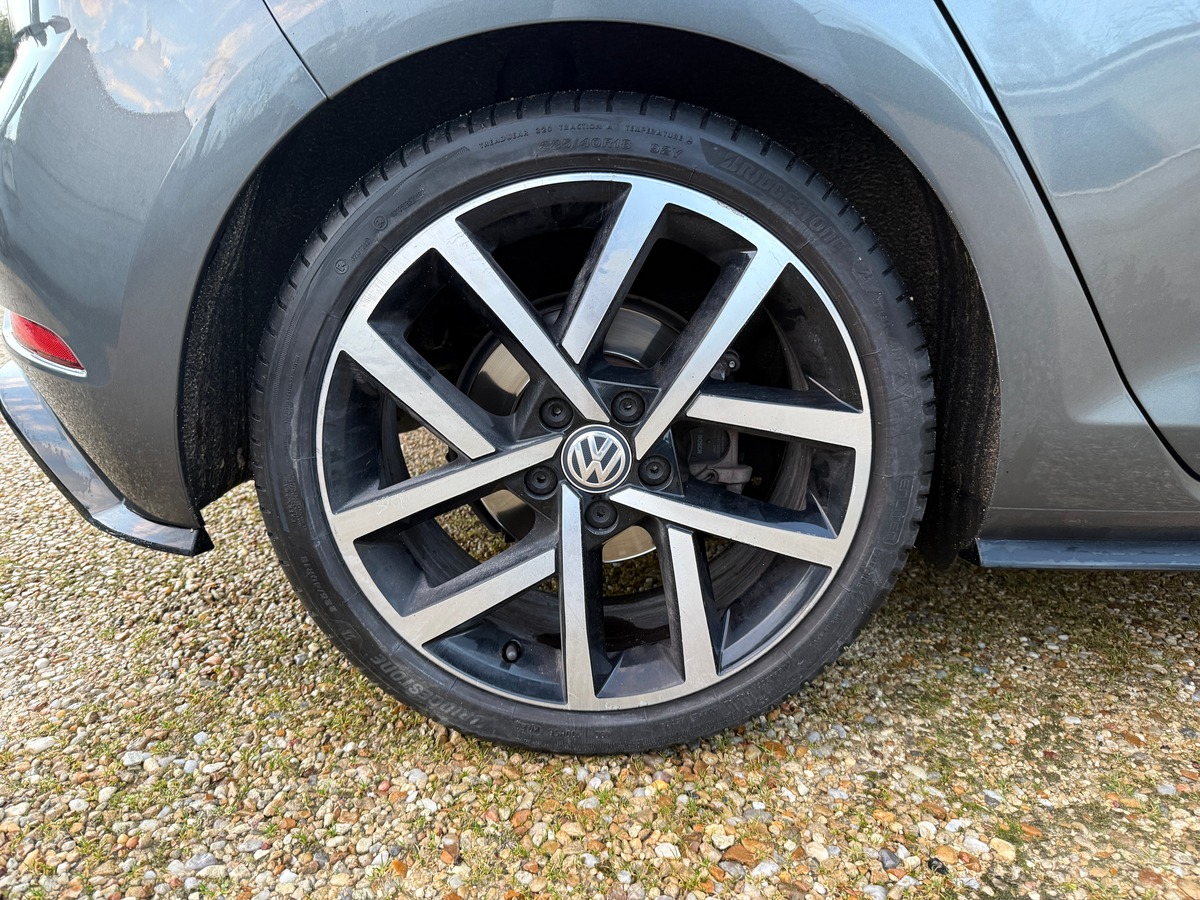 Volkswagen Golf 1.5 TSI R-LINE - STAGE 1