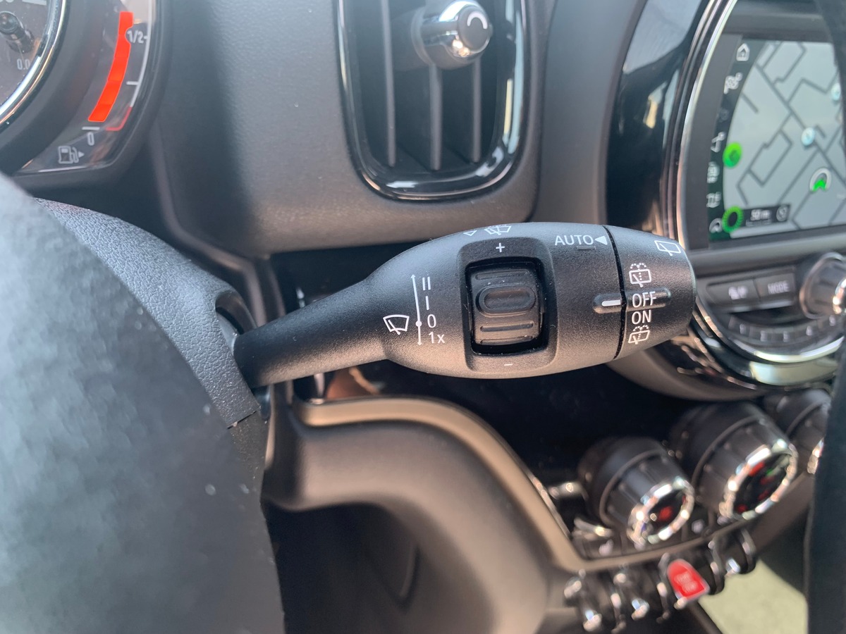Mini Countryman 136 | Oakwood | Toit ouvrant panoramique | Caméra de recul | Siéges chauffants | GPS