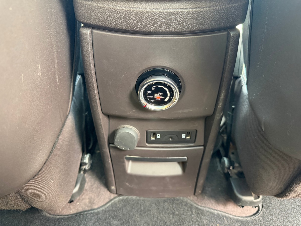RENAULT Espace V 5 Initiale Paris dci 160ch Toit Panoramique Ouvrant / Caméra de recul