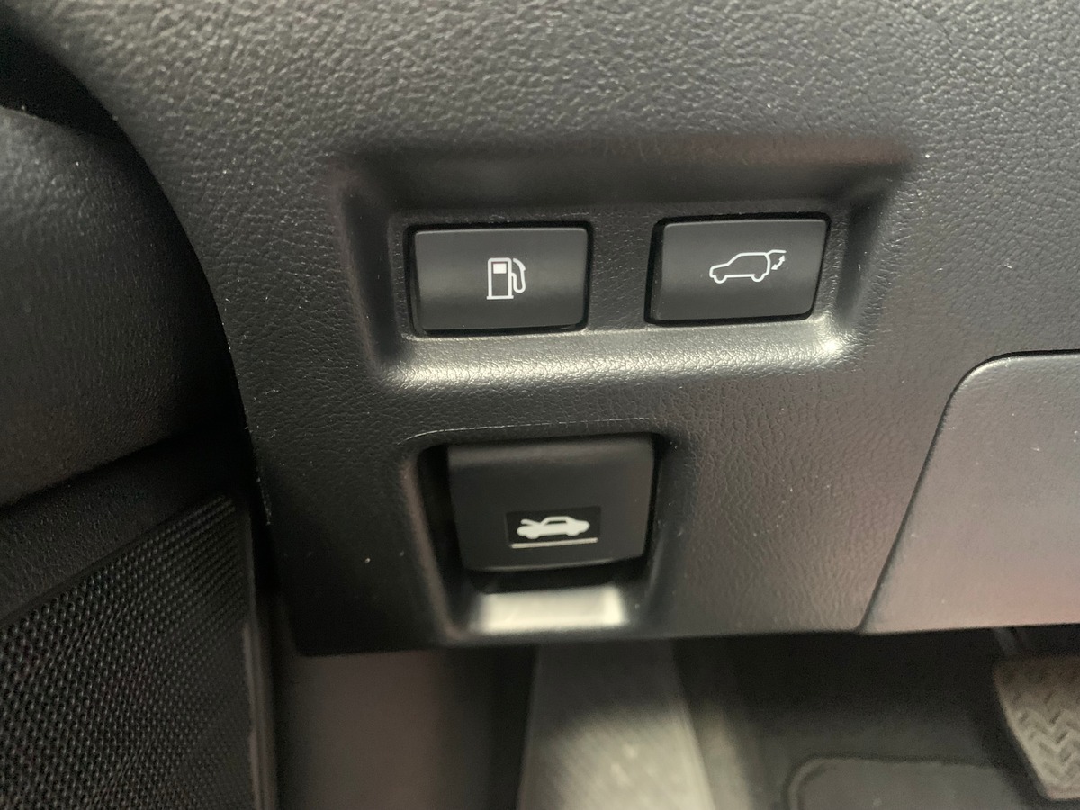 Lexus UX 250 | 185 ch | Luxe Techno | Contrôle angles morts | Caméra recul | Hayon électrique