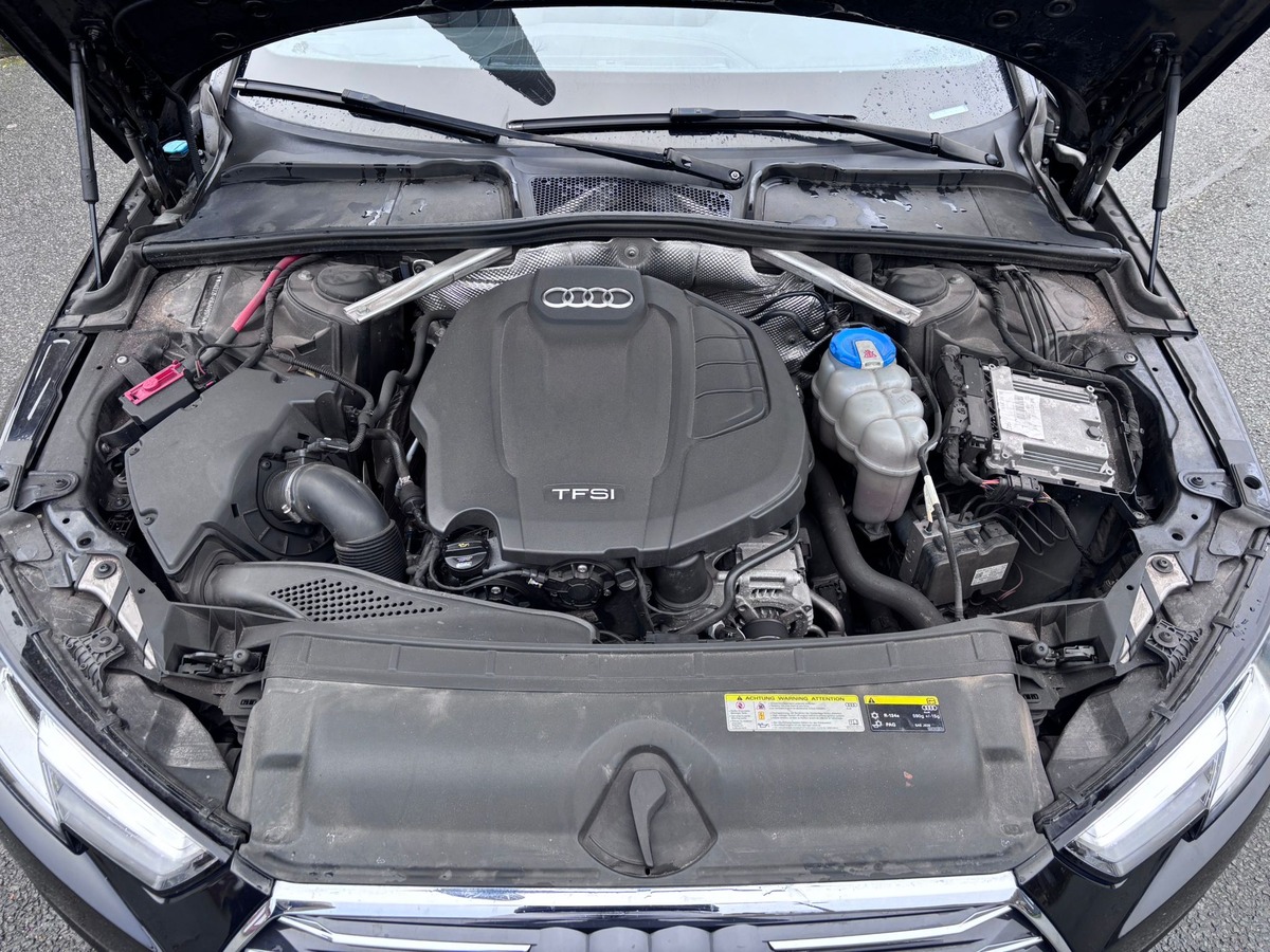 Audi A4 Avant 2.0 TFSI S-Tronic - Française - Suivi d'entretiens - CARPLAY