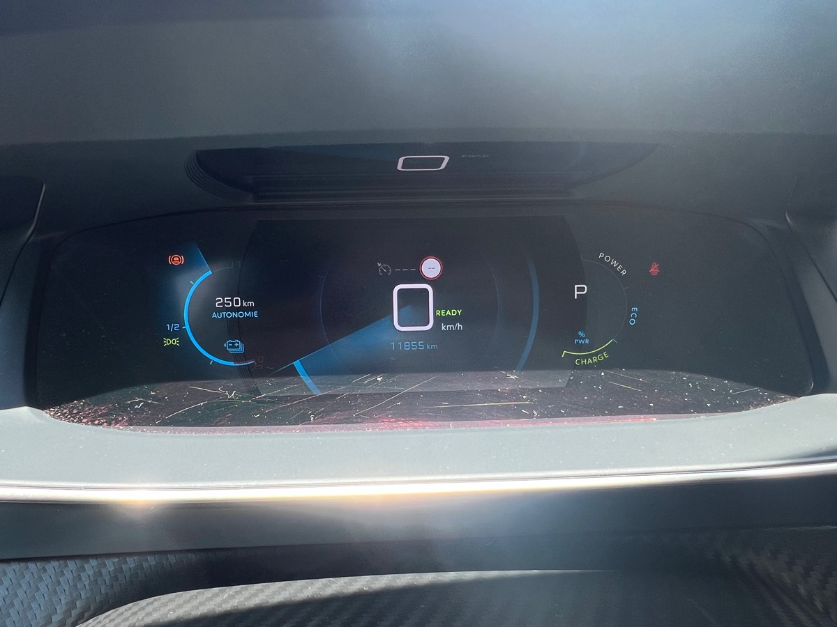 Peugeot 2008 Électrique GT 136