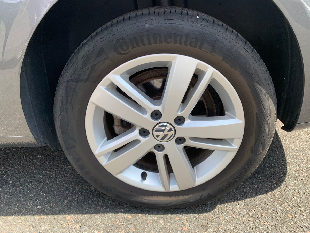 Volkswagen Touran 105 | Match | 7 Places | GPS | Régulateur vitesse | Bluetooth | Toit panoramique