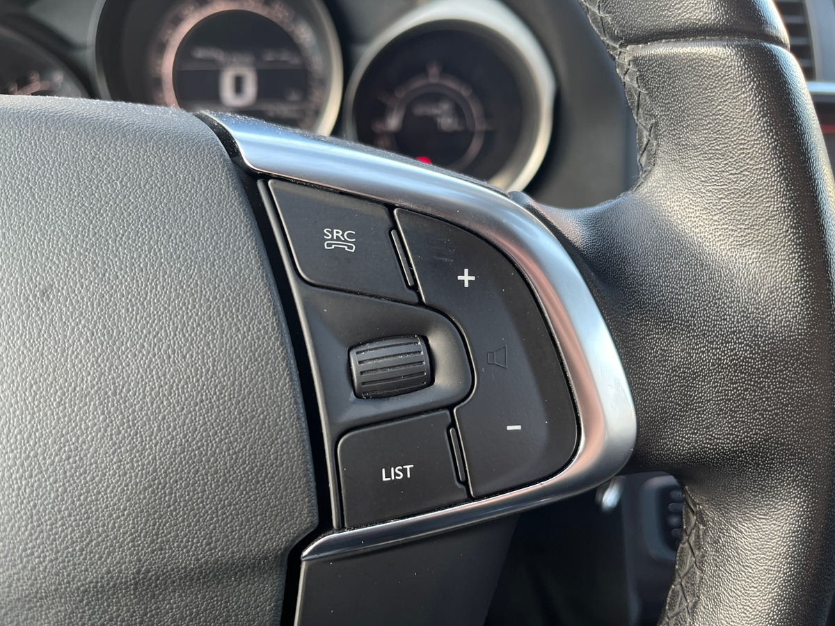 Citroën C4 1,6 120ch MILLENIUM, SUIVI COMPLET, RADAR AVANT/ARRIERE, GPS, CARPLAY, REGULATEUR