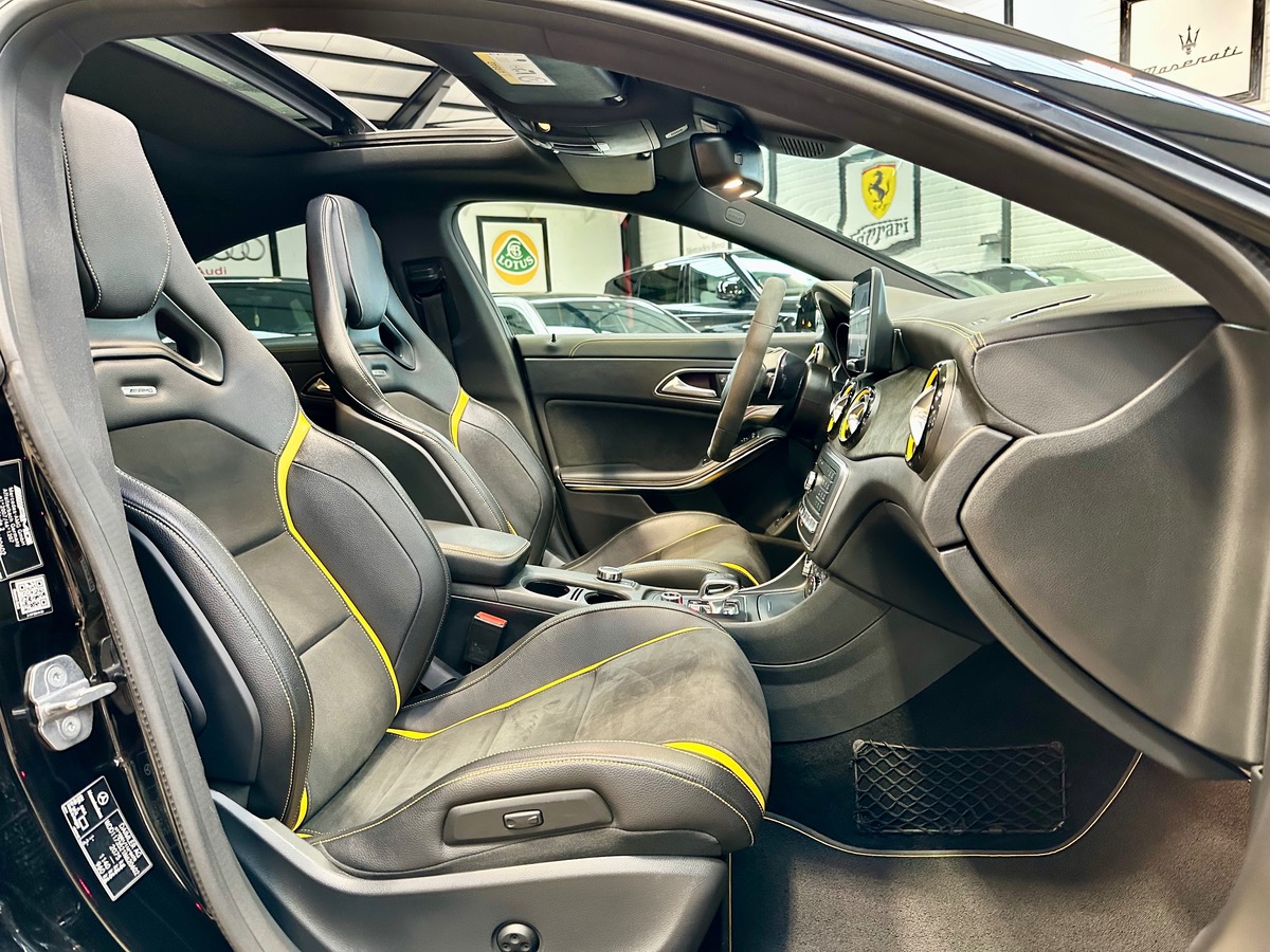 Mercedes-Benz CLA (2) 45 AMG 381 Yellow Night Edition 4Matic 7G-DCT Full