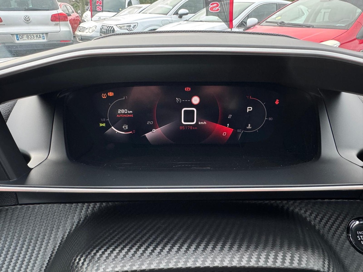 Peugeot 2008 BlueHDi 130 S&S EAT8 Allure