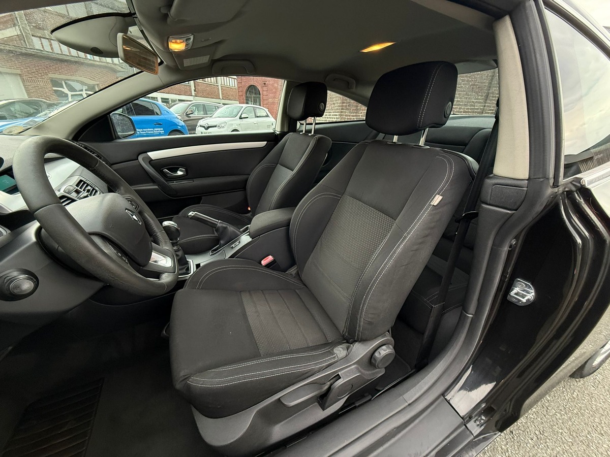 RENAULT Laguna Coupé 2.0 DCI BLACK EDITION / REVISEE / GARANTIE