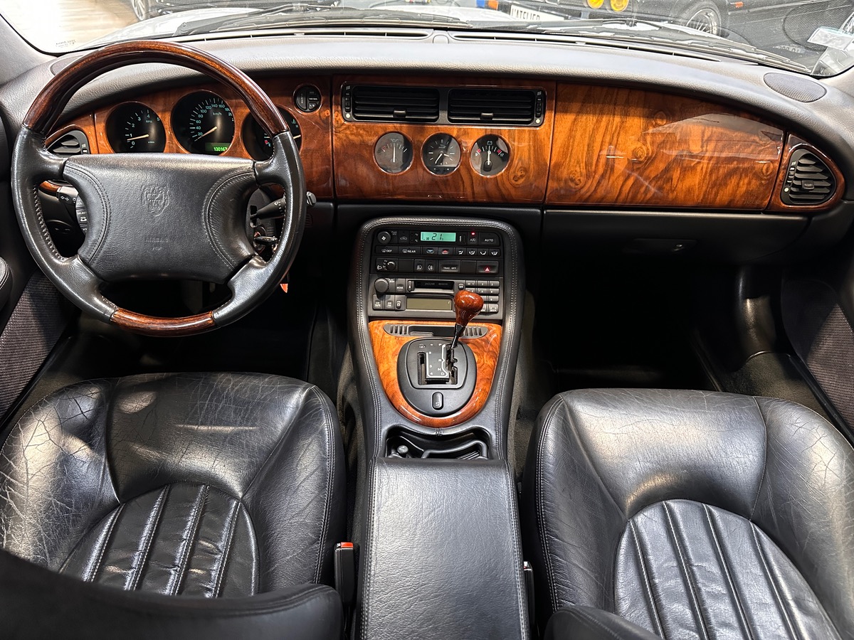 Jaguar XK8 Coupe 4.0l V8