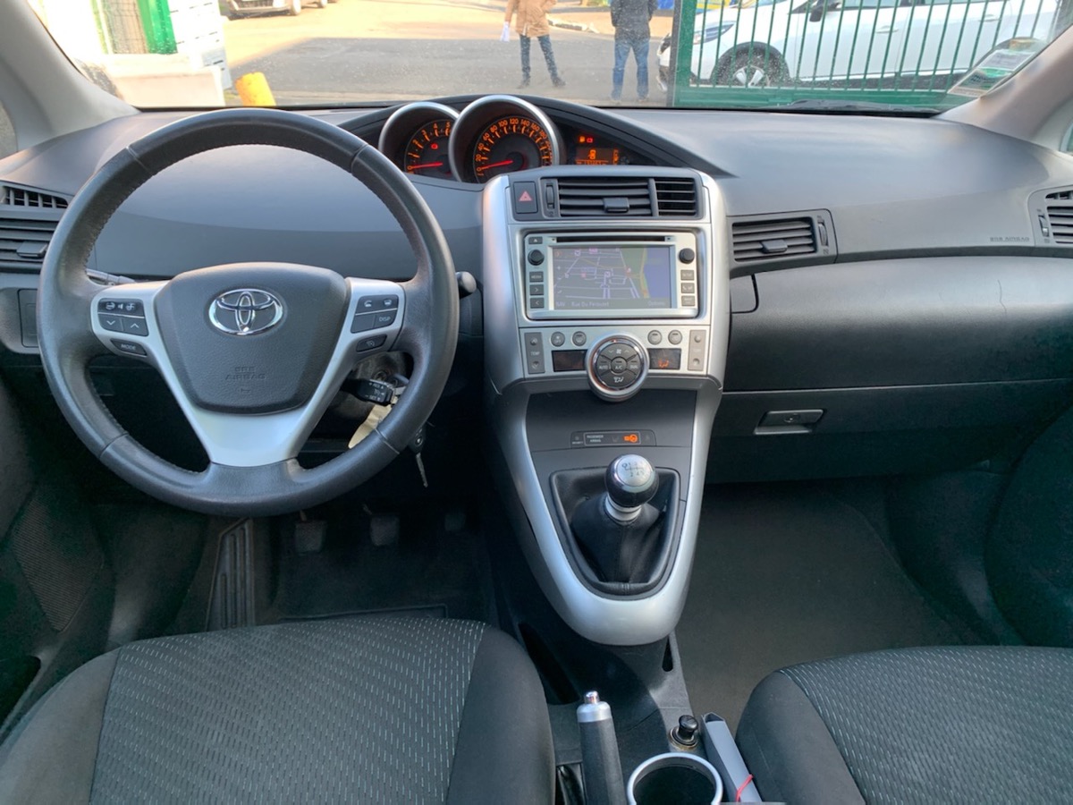 Toyota Verso 2.0 D-4D 126 CV 1er main 7 pl 4XCBL