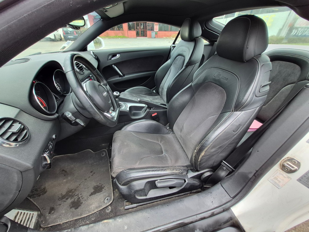 Audi TT 1.8 TFSI 160 S LINE