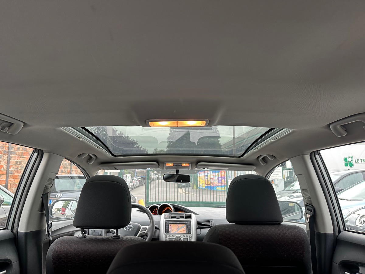 Toyota Verso 2.0 D-4D 126 CV 7place 4X fois