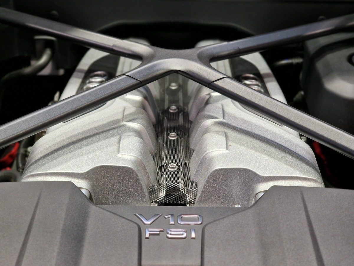 Audi R8 5.2 V10 FSI RWD LIGNE MILTEK 540CH