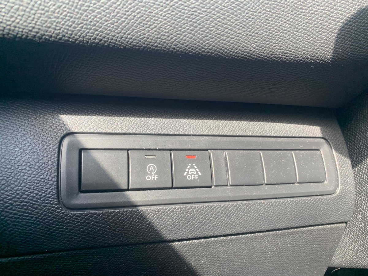 Peugeot 308 130 ch | GT Line | Toit panoramique | Apple car play | Avertisseur angles morts | Radars