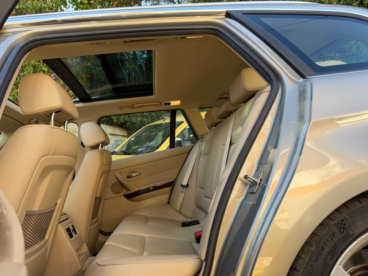 Bmw Série 3 320 D 2.0 d 184 CV  Touring / Edition Luxury / Toit Ouvrant/ Interieur Cuir /Grand écran