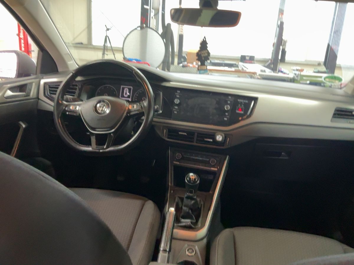 Volkswagen Polo VI 1.0 TSi 95 Confortline