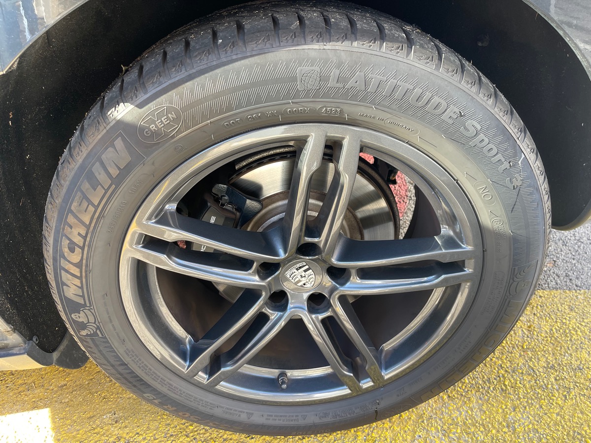 Porsche Macan 2.0 245 CV AWD / Toit ouvrant / Pack Chrono / Pack Black / Intérieur Cuir