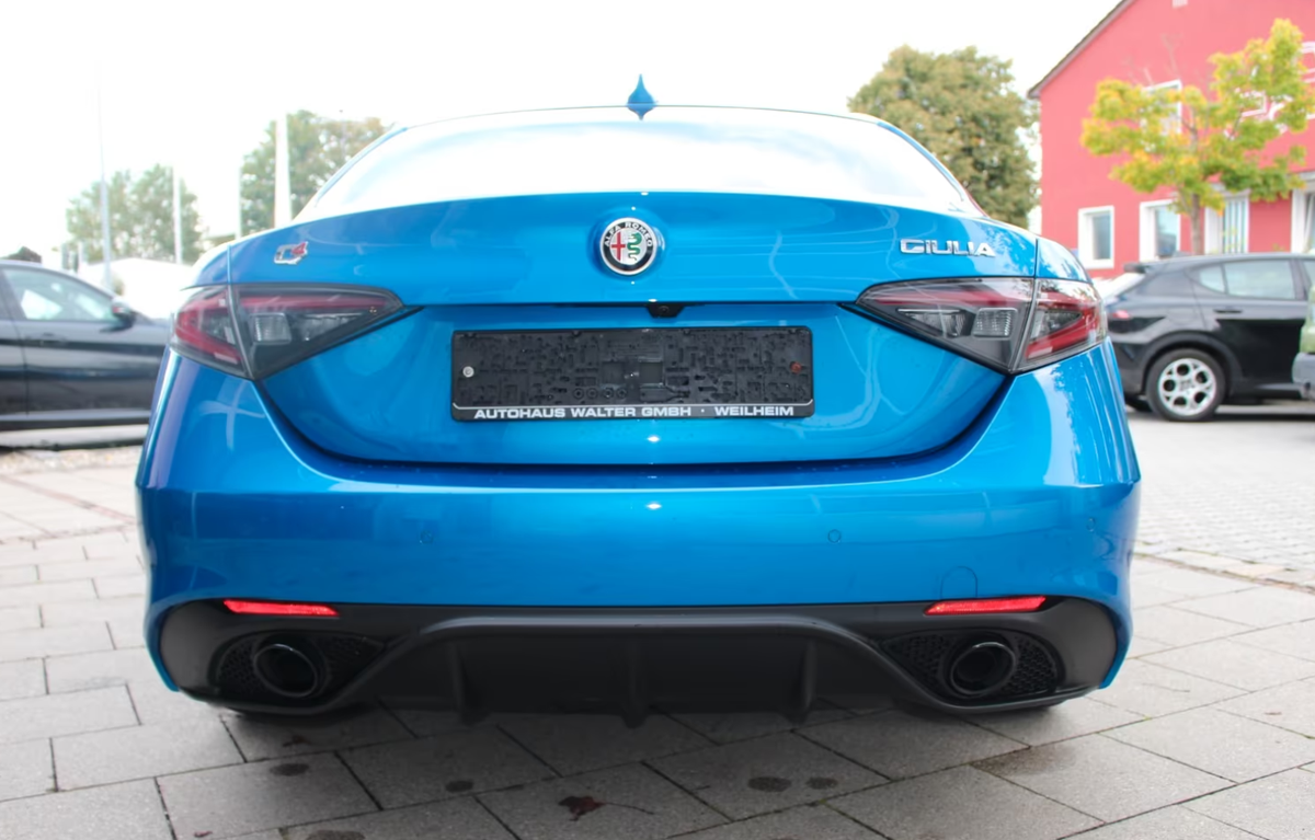 Alfa Romeo Giulia 2.0T 280ch Veloce Q4 AT8 Harman-Kardon Bleu Misano Métallisée