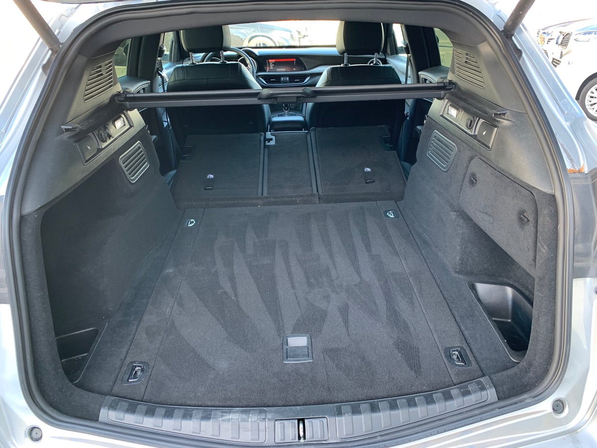 Alfa Romeo Stelvio 210 | Turismo | Toit ouvrant Panoramique | Attelage | Jantes 20" | Caméra recul