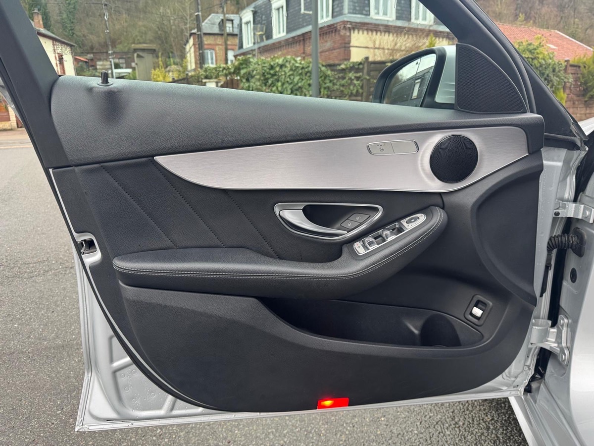 Mercedes-Benz Classe C Break 220 d 194ch AMG Line 9G-Tronic