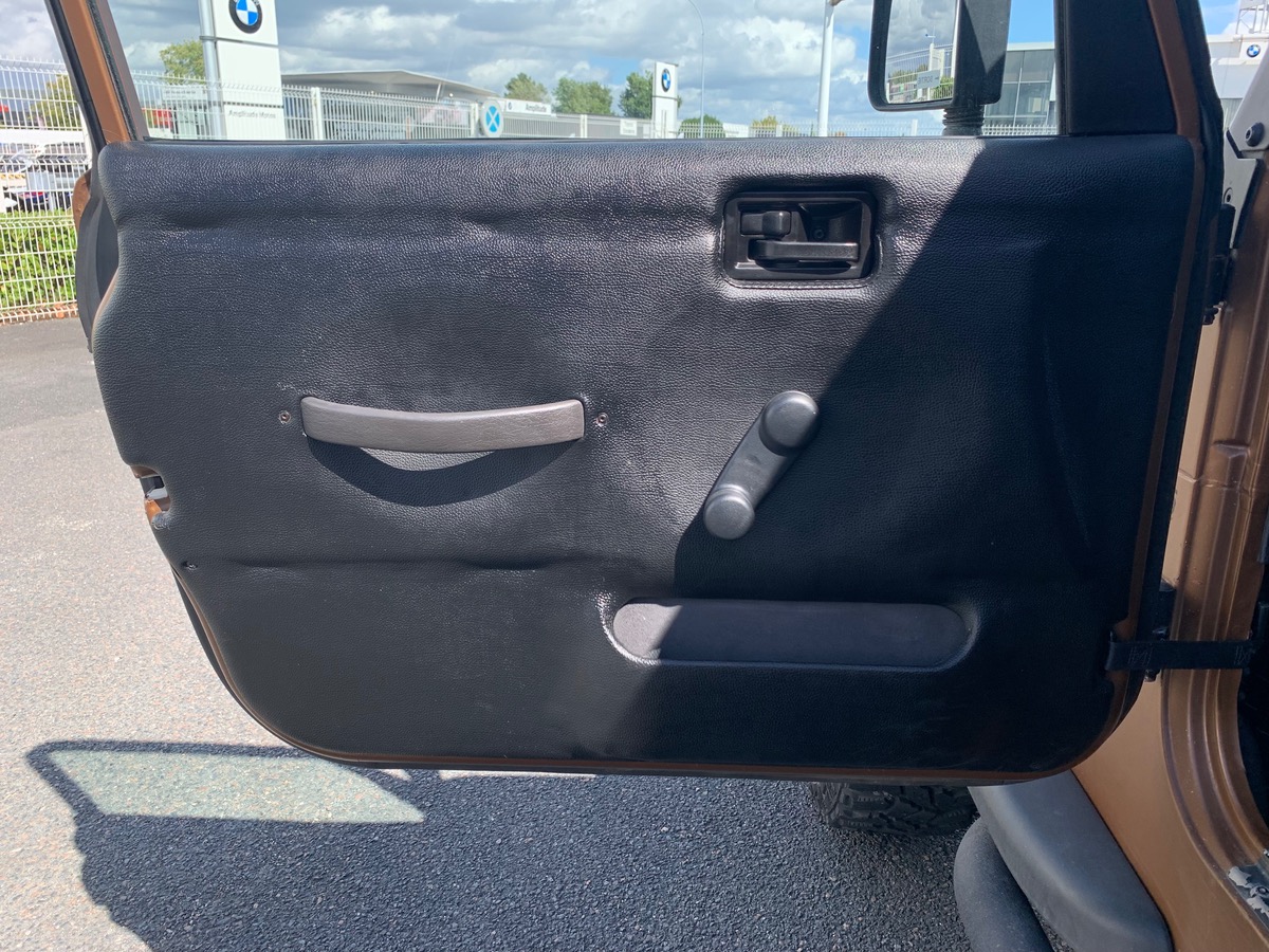Jeep Wrangler 4WD | 177 ch | Reprogammation éthanol | Boite auto | Climatisation | Marchepieds