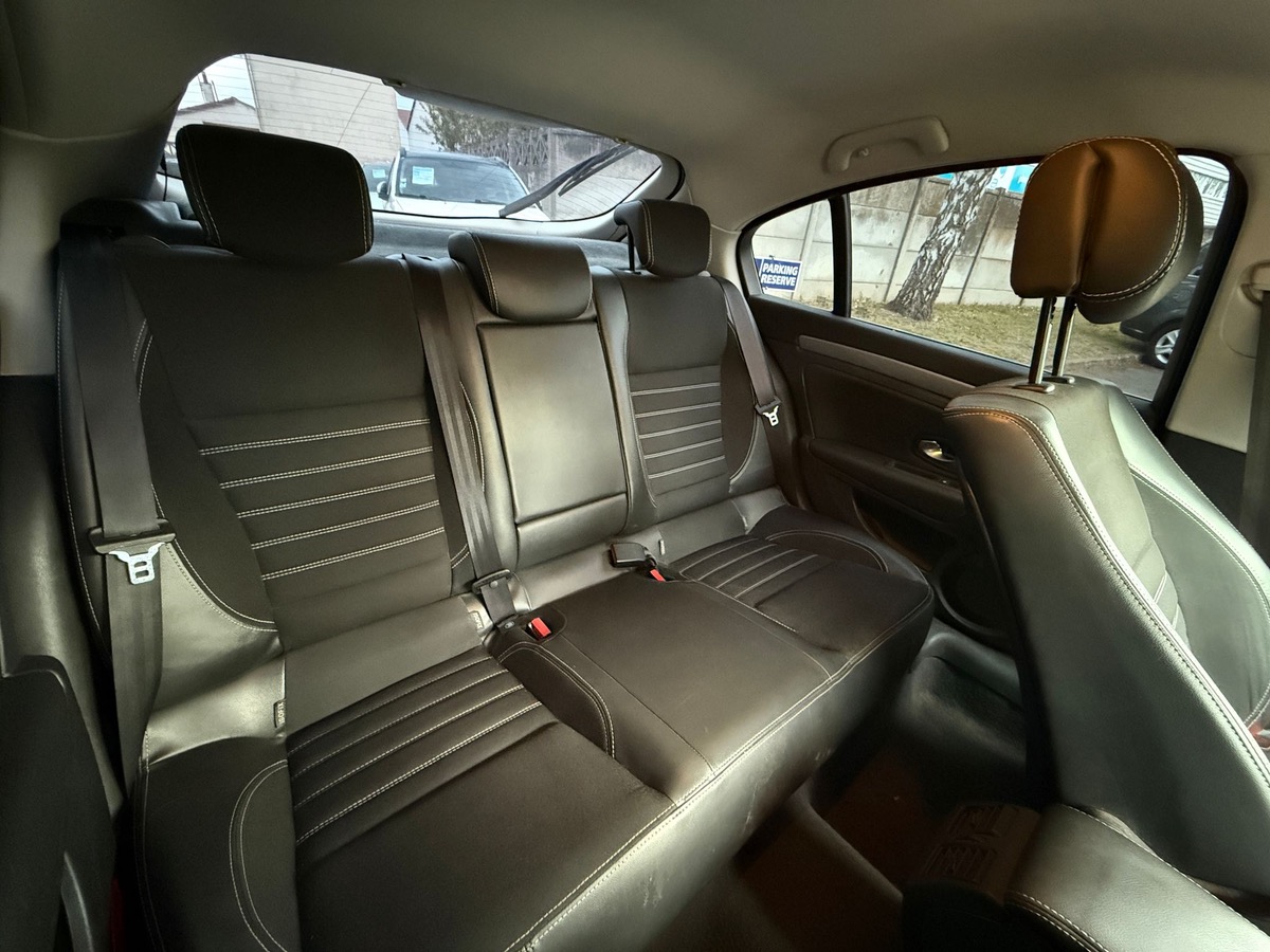 RENAULT Laguna 1.5 DCI 110 CV black éditions 4X