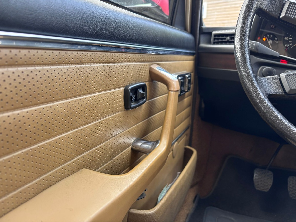 Bmw Série 5 E12 525 - Origine France - Kilométrage d'origine