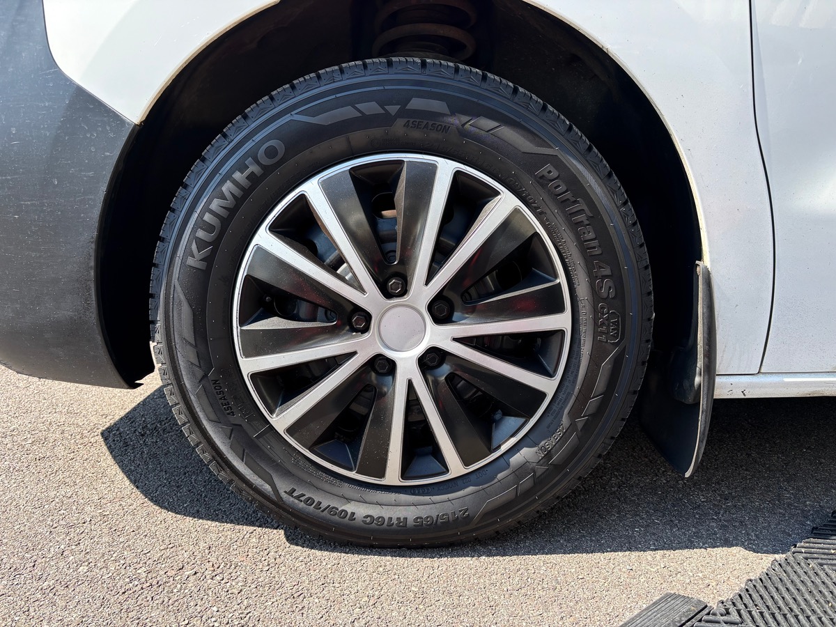 Peugeot Expert L2H1 2.0 120 BVM6 Premium Pack