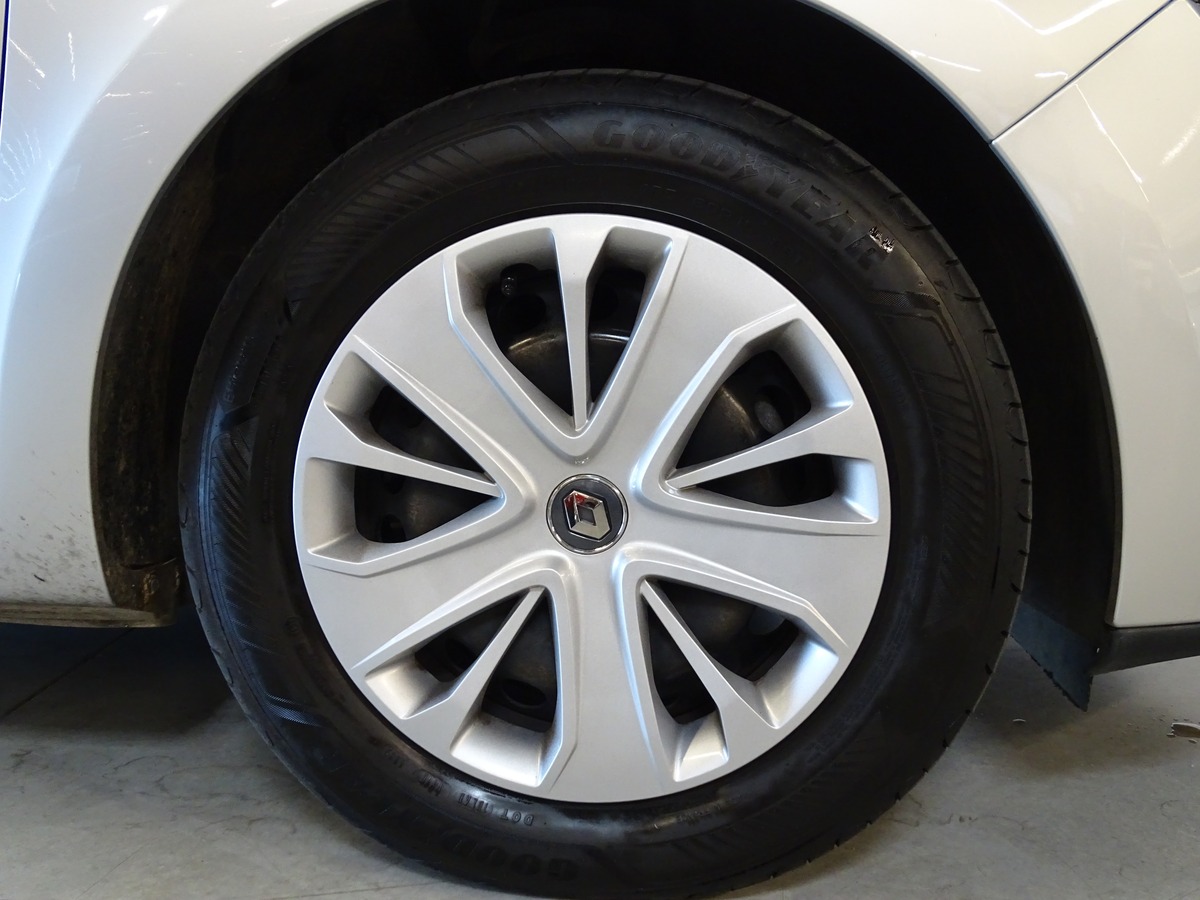 RENAULT Clio IV 1.2 16V 75