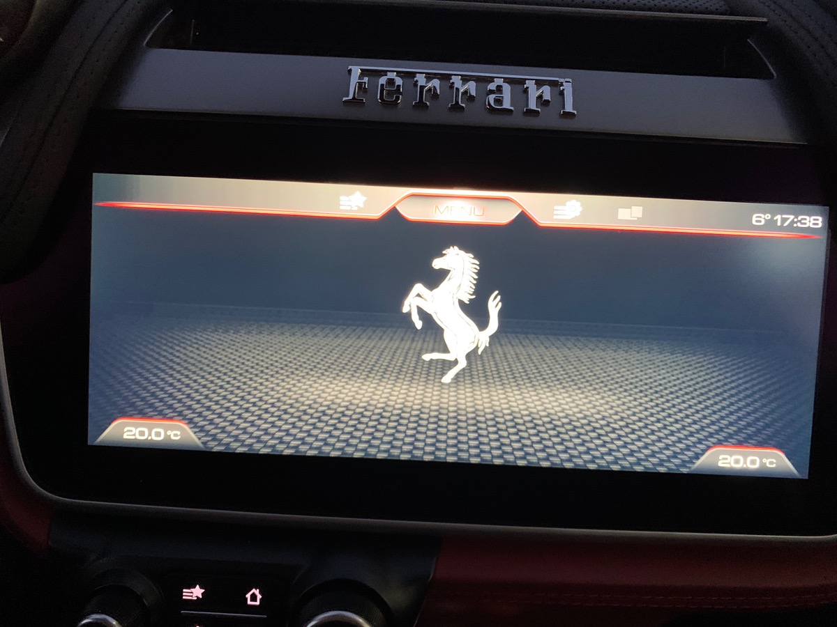 Ferrari GTC4LUSSO T 610 ch | V8 3.9 | Dernière révision constructeur à 22209 kms en 02/2025