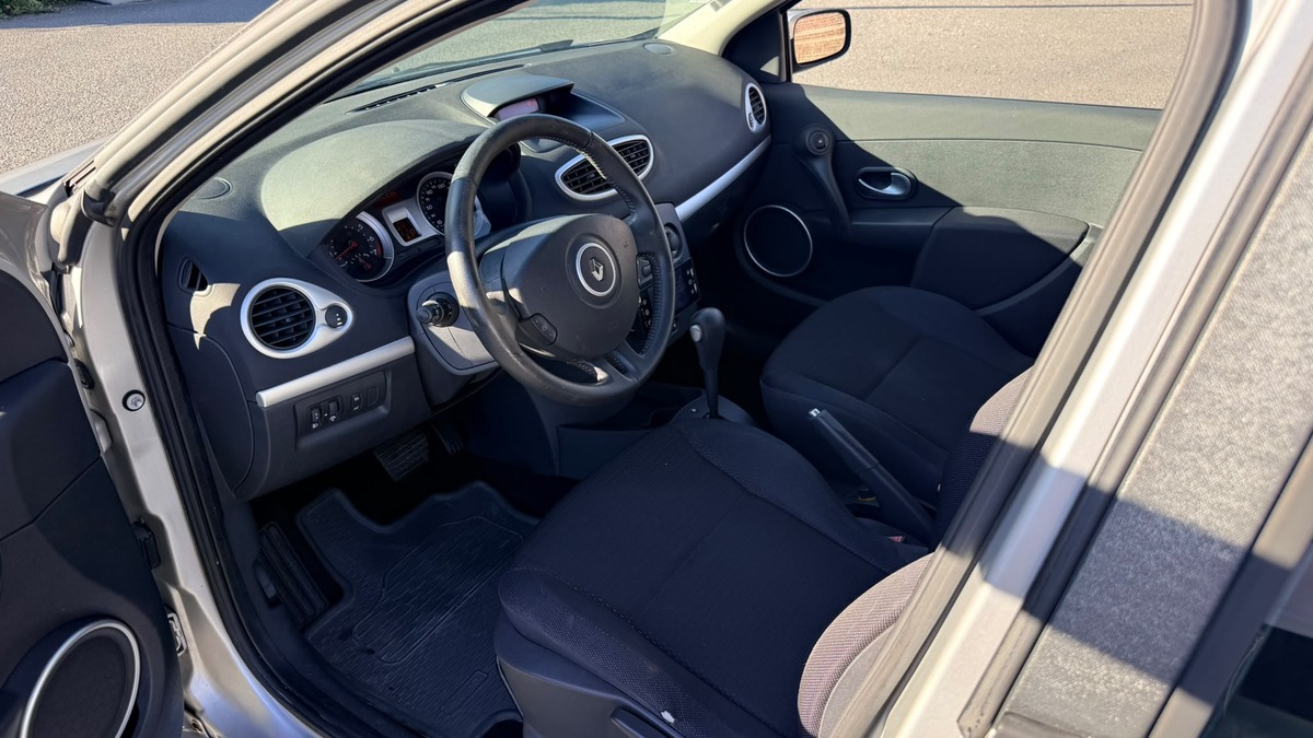 RENAULT Clio III 1.6 110cv Dynamique confort - Boite automatique - Garantie