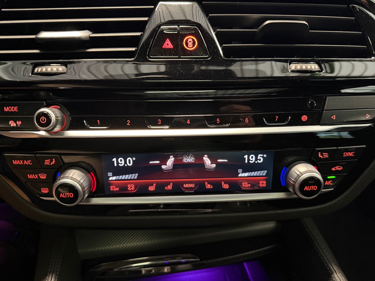 Bmw M5 compétition f90 lci phase 2 4.4 l v8 bi- turbo Bowers & Wilkins / Toit Ouvrant / Caméra 360°