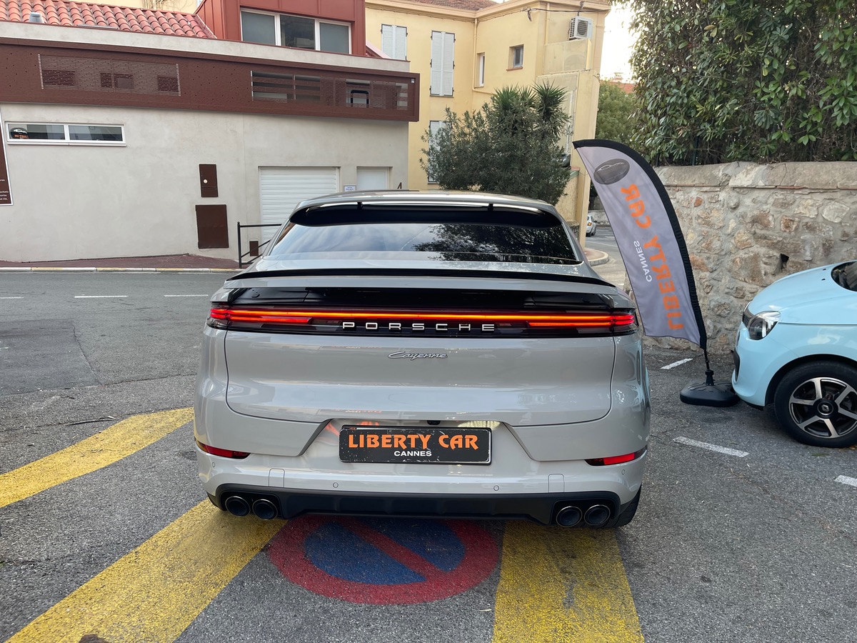 Porsche Cayenne Coupé E hybrid 3.0 i V6 470 304 CV / Echappement Sport / Jantes Spyder/ Pack Chrono