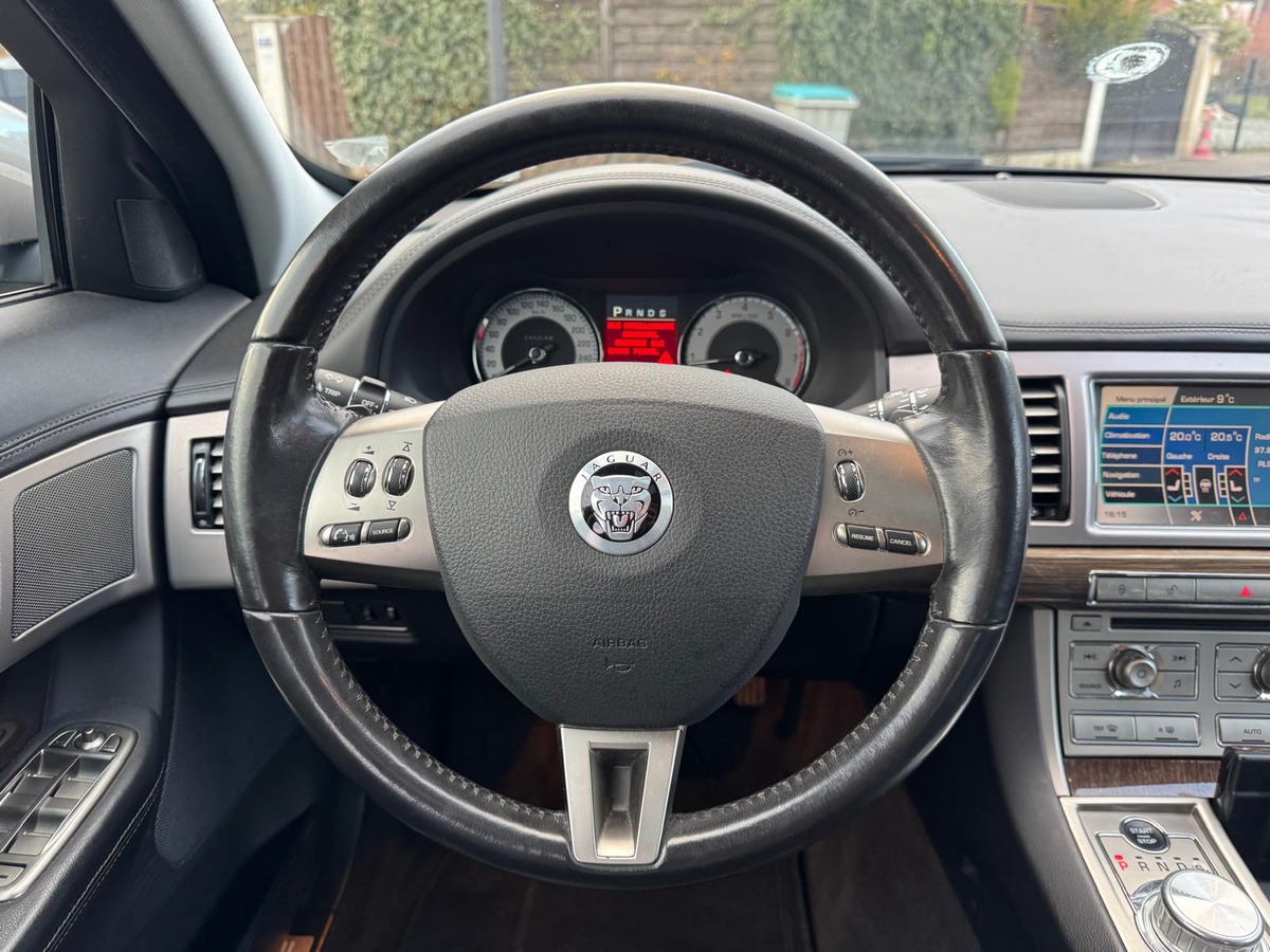 Jaguar XF 3.0 V6 Premium Luxury - Révisé - Garantie
