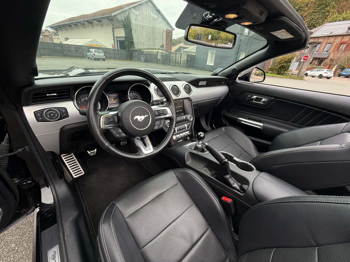 Ford Mustang Convertible GT V8 5.0L / ORIGINE FRANCE / REVISEE