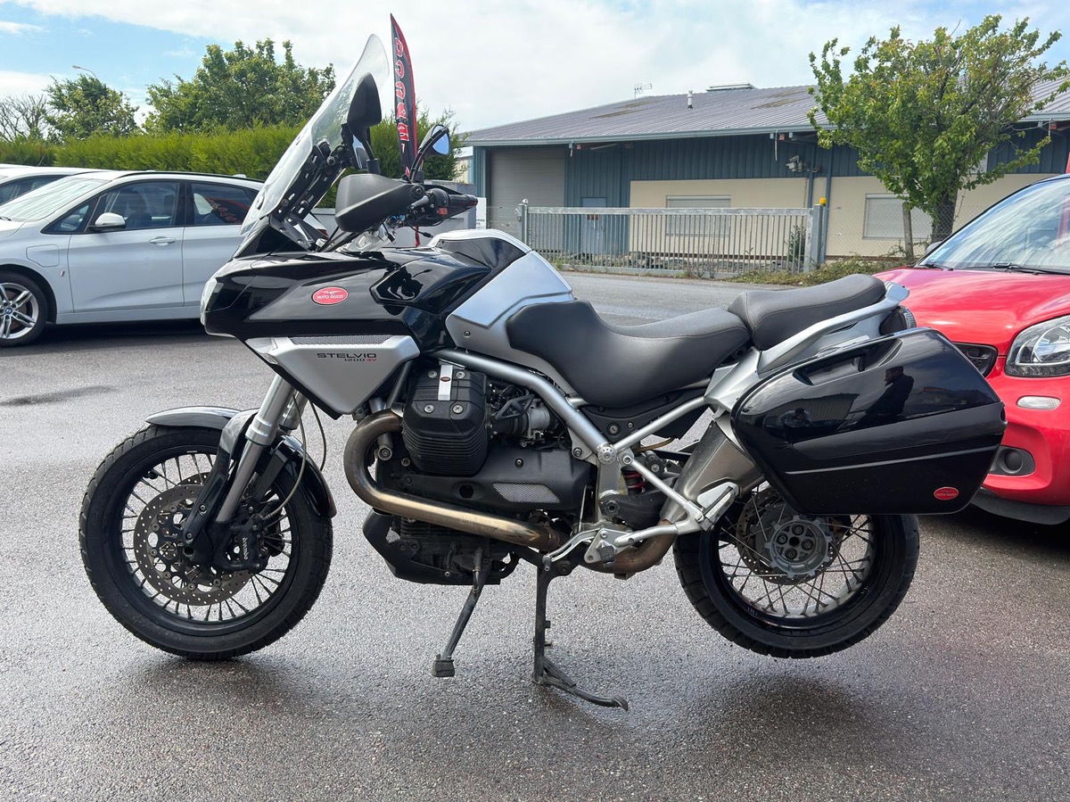 Moto Guzzi STELVIO 1200