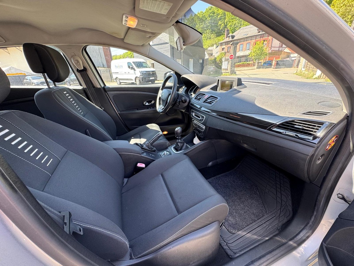 RENAULT Megane III 1.5 DCI 110CH EXPRESSION