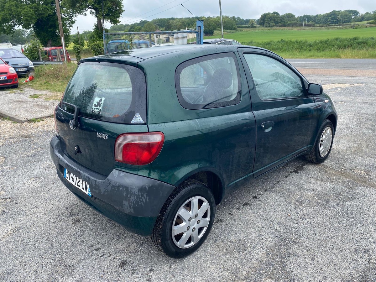 Toyota Yaris 1.0i 70cv petit prix garantie 3 mois 